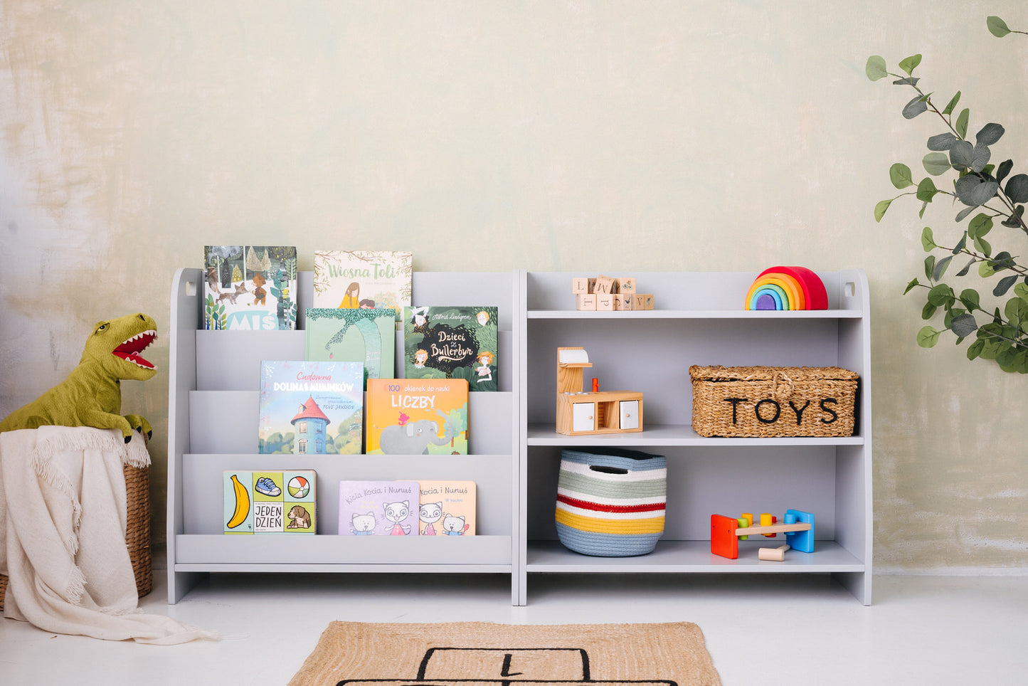 Montessori meubelset boeken + speelgoedkast (met naam)